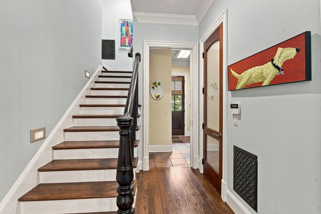 11 Middleton Park Ln, Nashville, TN 37215