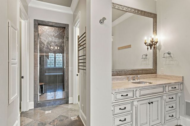 11 Middleton Park Ln, Nashville, TN 37215