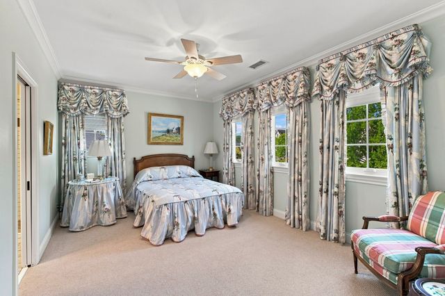 11 Middleton Park Ln, Nashville, TN 37215