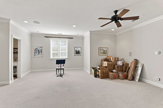 11 Middleton Park Ln, Nashville, TN 37215