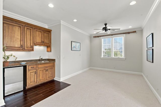11 Middleton Park Ln, Nashville, TN 37215
