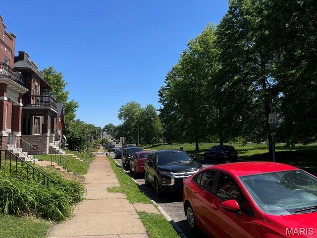 3311 Potomac Street, St Louis, MO 63118