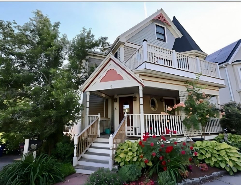 10 Symmes St 1, Boston, MA 02131