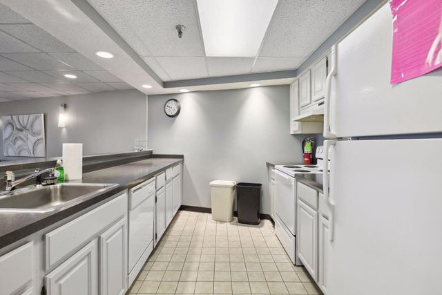 3320 Louisiana Avenue S 311, Saint Louis Park, MN 55426