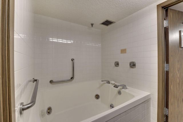3320 Louisiana Avenue S 311, Saint Louis Park, MN 55426