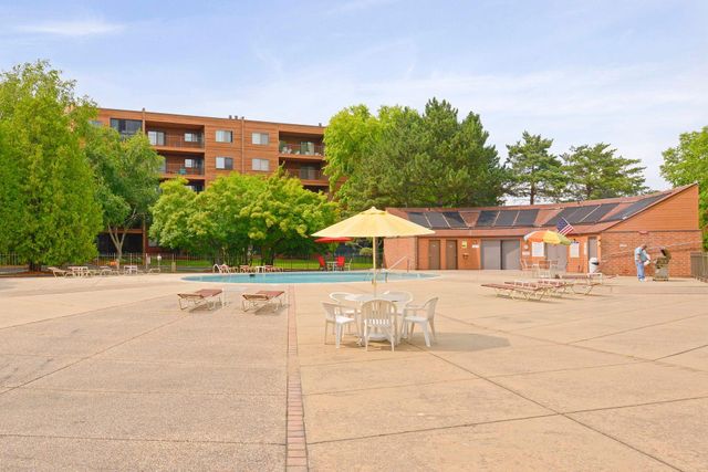 3320 Louisiana Avenue S 311, Saint Louis Park, MN 55426