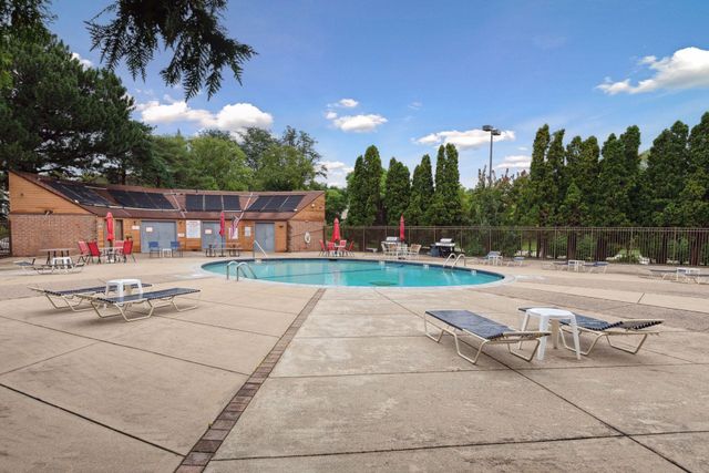 3320 Louisiana Avenue S 311, Saint Louis Park, MN 55426