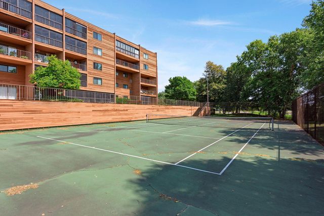 3320 Louisiana Avenue S 311, Saint Louis Park, MN 55426