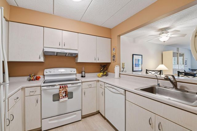 3320 Louisiana Avenue S 311, Saint Louis Park, MN 55426