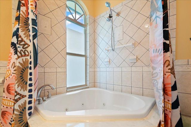 72 Waterway Road, Jupiter, FL 33469