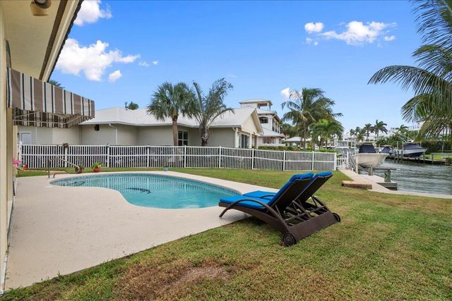 72 Waterway Road, Jupiter, FL 33469