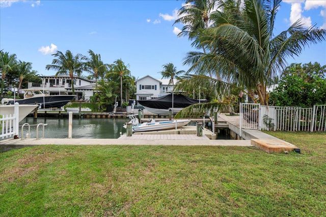 72 Waterway Road, Jupiter, FL 33469