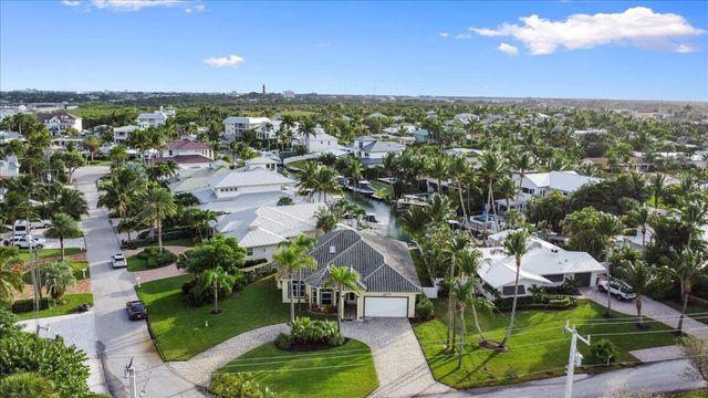 72 Waterway Road, Jupiter, FL 33469