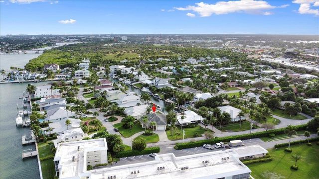 72 Waterway Road, Jupiter, FL 33469
