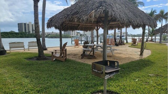72 Waterway Road, Jupiter, FL 33469