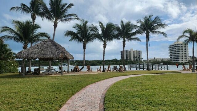 72 Waterway Road, Jupiter, FL 33469