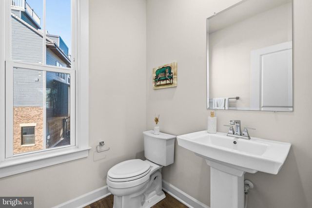 820 S GREENBRIER ST, Arlington, VA 22204