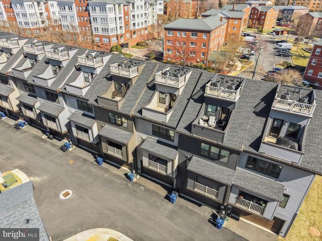 820 S GREENBRIER ST, Arlington, VA 22204