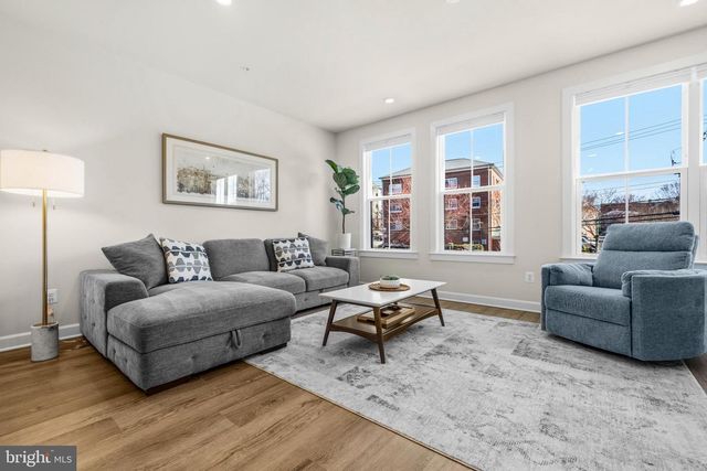 820 S GREENBRIER ST, Arlington, VA 22204