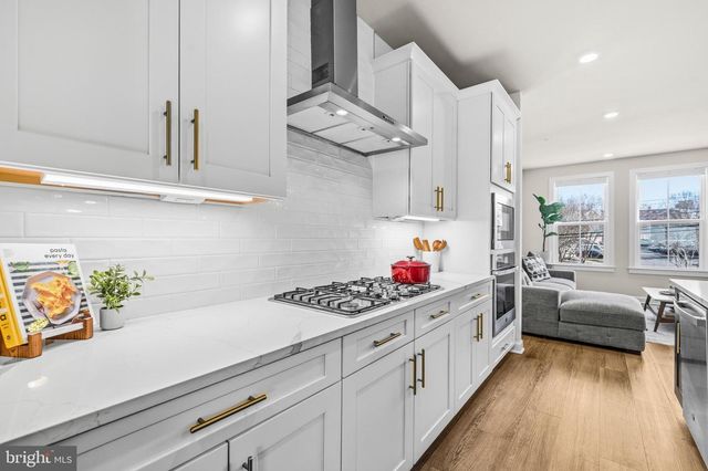 820 S GREENBRIER ST, Arlington, VA 22204