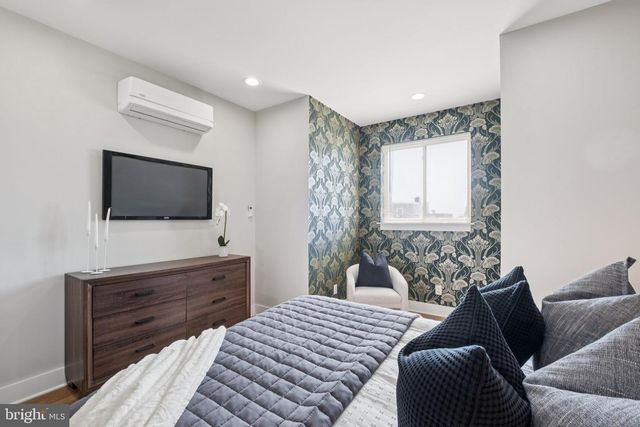 1811 WILDER ST, Philadelphia, PA 19146