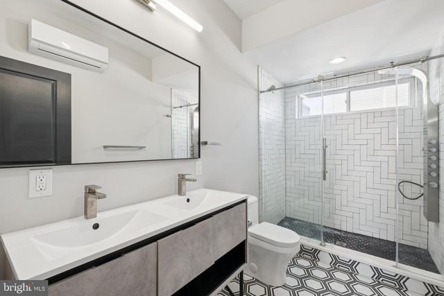 1811 WILDER ST, Philadelphia, PA 19146