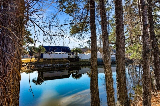 306 Pilothouse Dr., Myrtle Beach, SC 29577