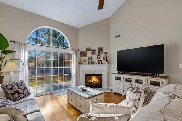 306 Pilothouse Dr., Myrtle Beach, SC 29577