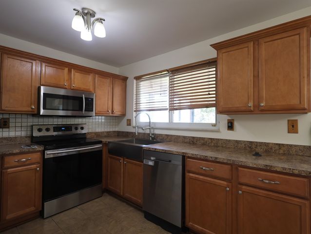 13187 Churchill, Sterling Heights, MI 48313