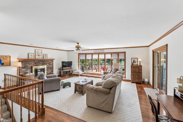 6300 Bullard Road, Fenton, MI 48430