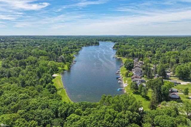 6300 Bullard Road, Fenton, MI 48430
