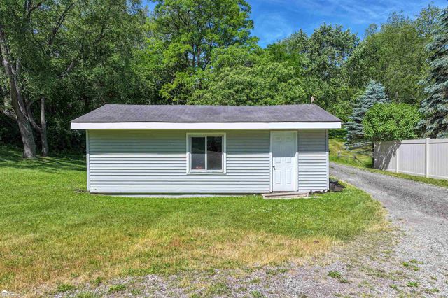 6300 Bullard Road, Fenton, MI 48430