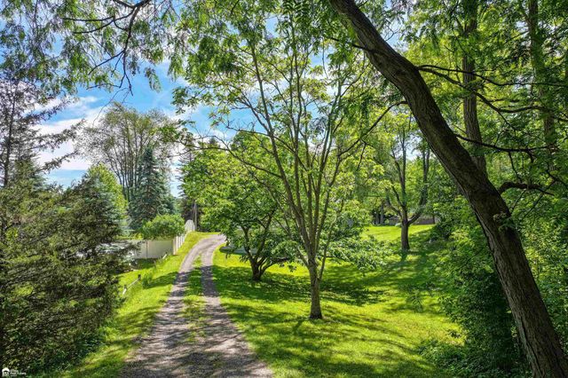 6300 Bullard Road, Fenton, MI 48430