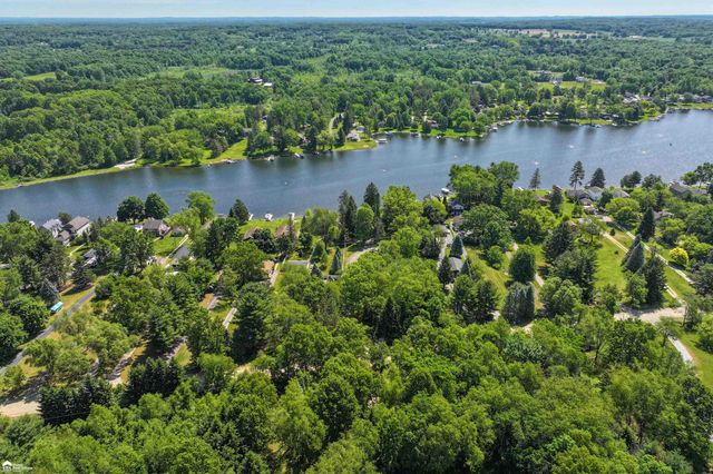 6300 Bullard Road, Fenton, MI 48430