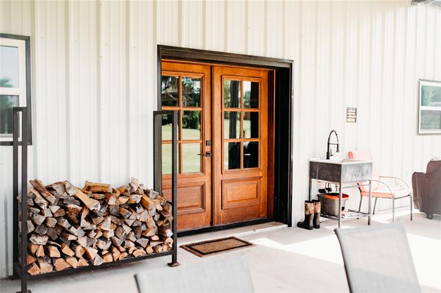 208 Chicken Field Road, Whitewright, TX 75491