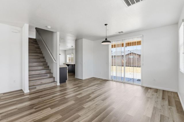 1443 Sidonia Street, Hanford, CA 93230