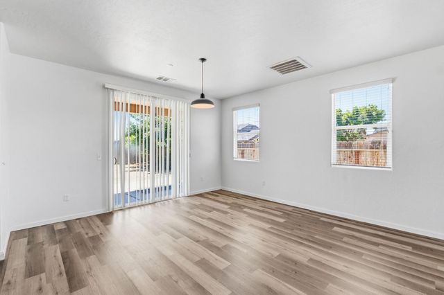 1443 Sidonia Street, Hanford, CA 93230
