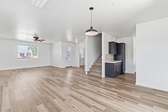 1443 Sidonia Street, Hanford, CA 93230