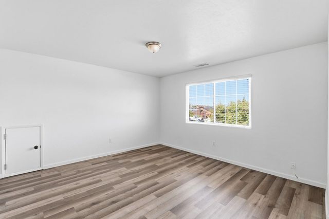 1443 Sidonia Street, Hanford, CA 93230