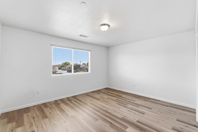 1443 Sidonia Street, Hanford, CA 93230