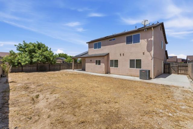 1443 Sidonia Street, Hanford, CA 93230