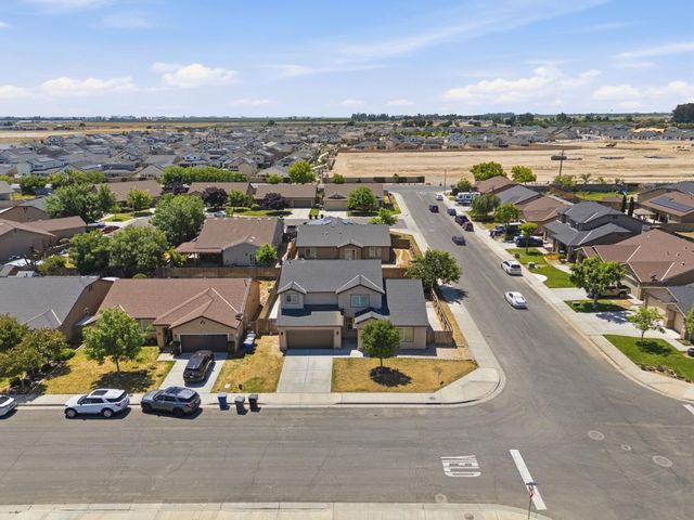 1443 Sidonia Street, Hanford, CA 93230