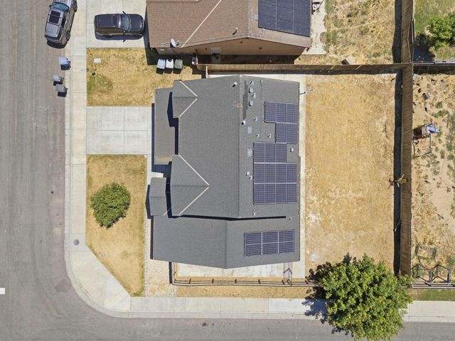 1443 Sidonia Street, Hanford, CA 93230