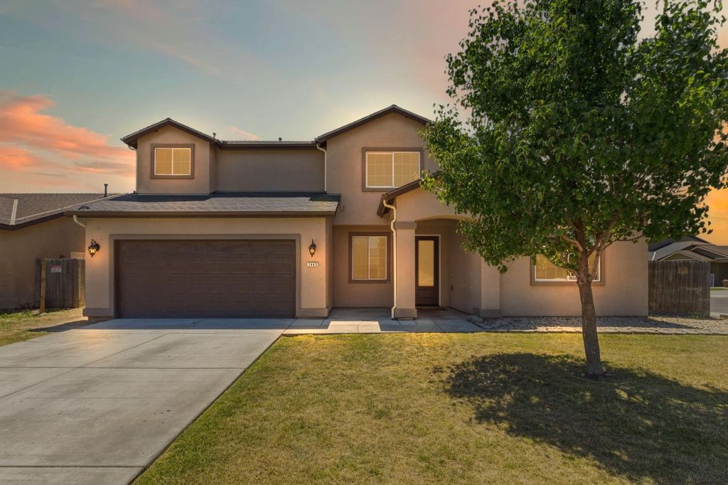 1443 Sidonia Street, Hanford, CA 93230