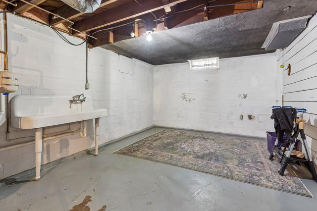 199 GLEN Avenue, Council Bluffs, IA 51503