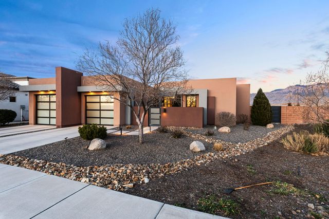 10434 Amara Vista Court NE, Albuquerque, NM 87113
