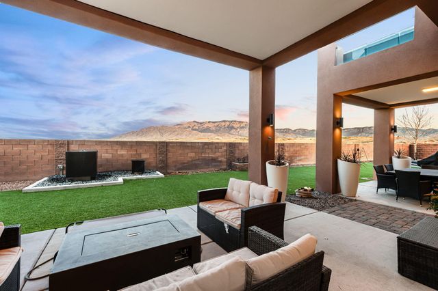 10434 Amara Vista Court NE, Albuquerque, NM 87113