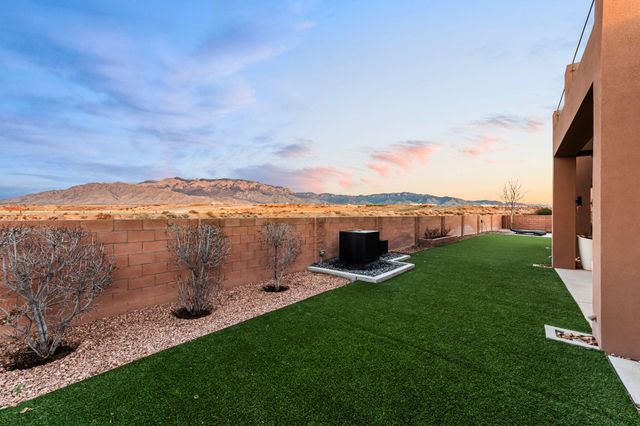 10434 Amara Vista Court NE, Albuquerque, NM 87113