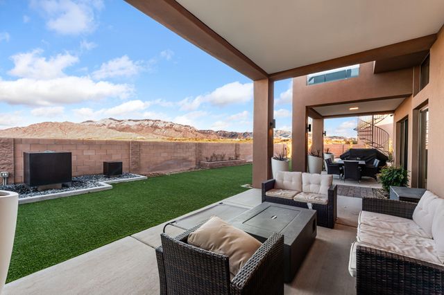 10434 Amara Vista Court NE, Albuquerque, NM 87113