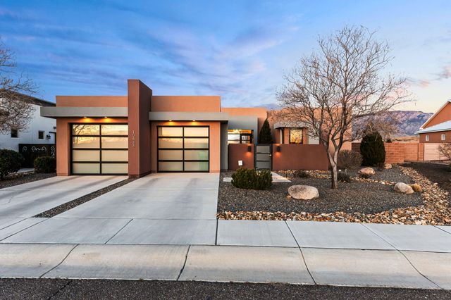 10434 Amara Vista Court NE, Albuquerque, NM 87113